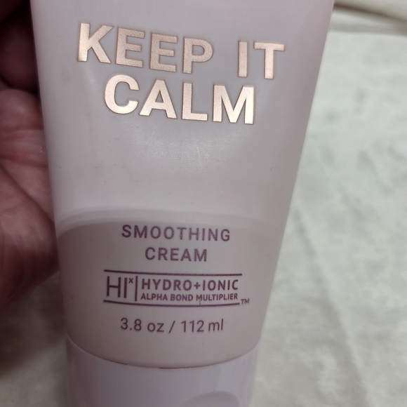 NWT Beachwaver Co. Keep It Calm Smoothing Cream - 3.8 fl oz - Picture 3 of 5